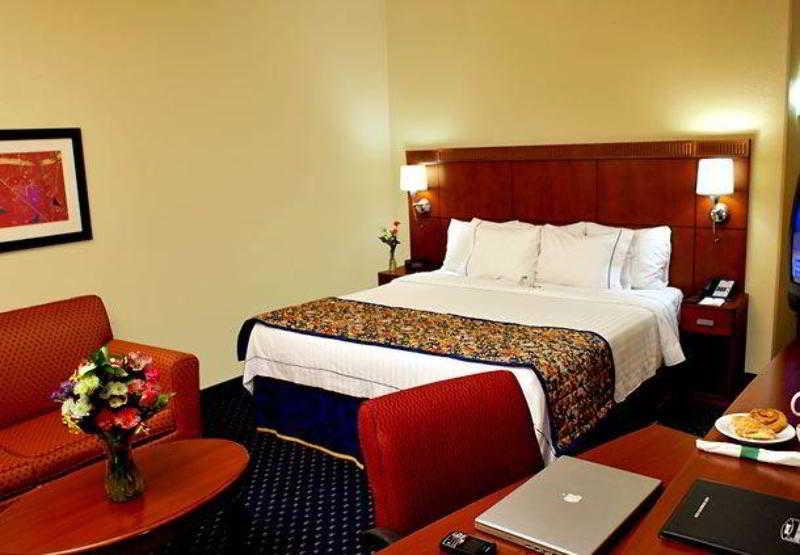 Courtyard Birmingham Hoover Quarto foto